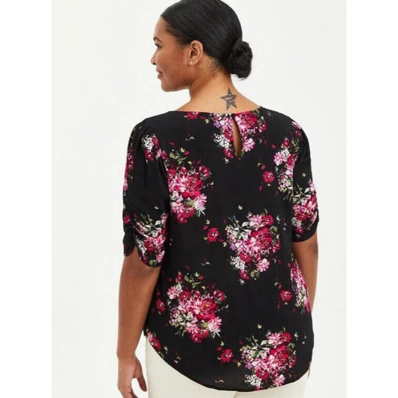 Torrid Crepe Ruched Sleeve Blouse Size 0 Floral Print Crew Neck Casual Top - Picture 2 of 14